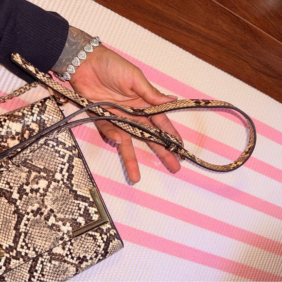 Steve Madden Brown Snakeskin Clutch - Picture 6 of 12